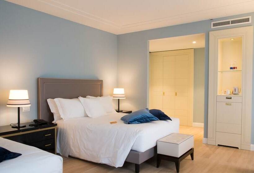 スタンダード４人部屋, Turin Palace