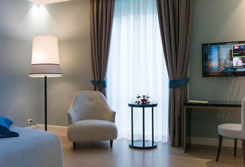 Suite, Turin Palace