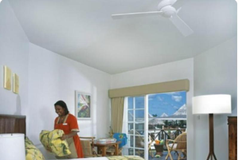 Camera Standard, Turin Palace