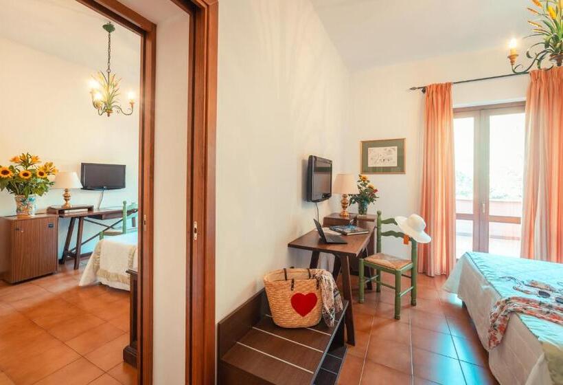 Familie Værelse Haveudsigt, Villa Sirina
