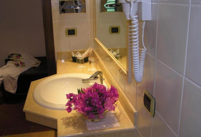 小型套房带海景, Villa Sirina