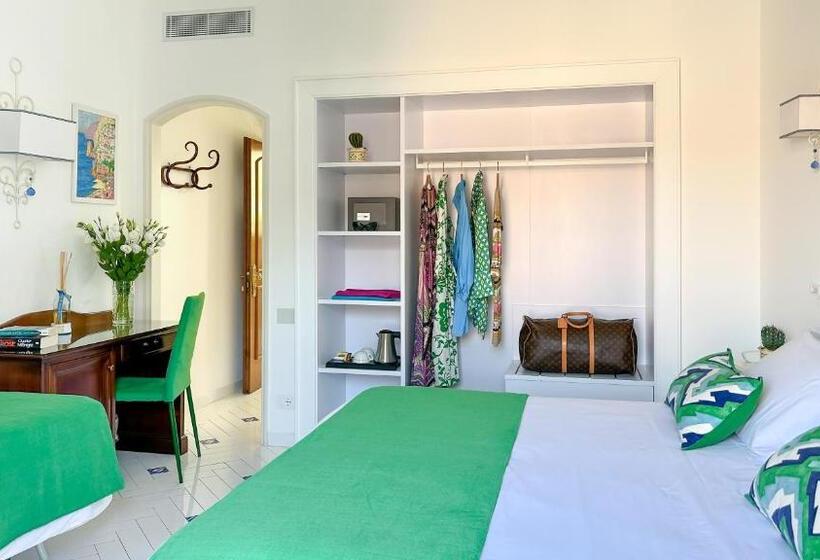 컴포트 트리플 룸, Villa Di Sorrento