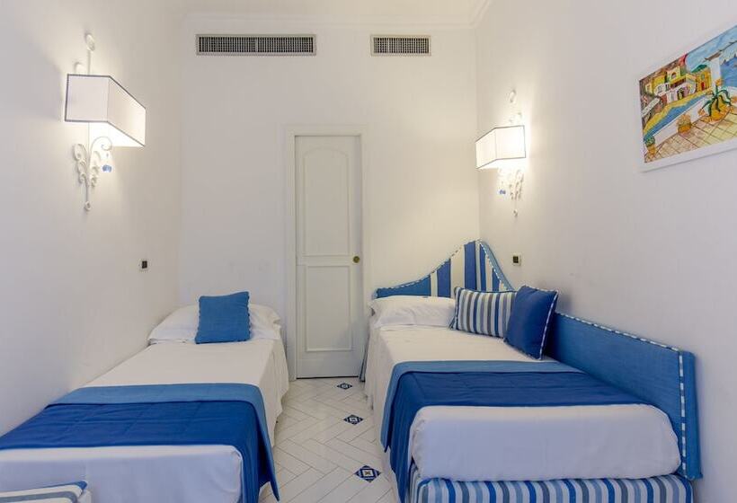 패밀리 룸, Villa Di Sorrento