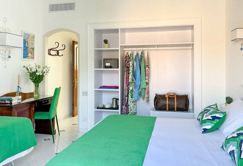 스탠다드 트리플 룸, Villa Di Sorrento