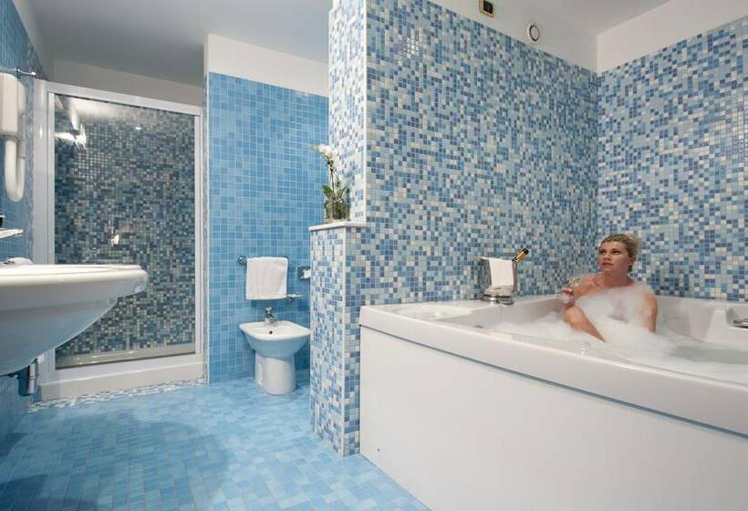 سوییت جونیور, Palace Verona