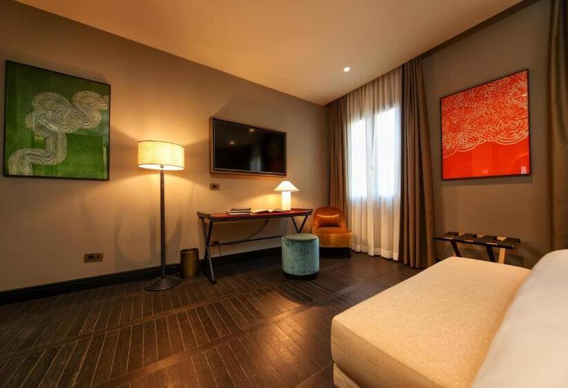 غرفة تنفيذية, U-Visionary Venezia Hotel