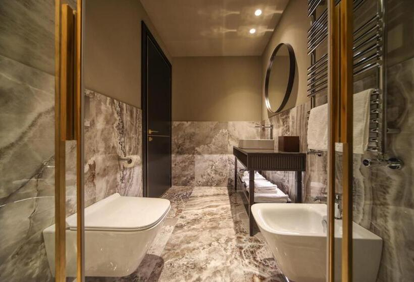 غرفة ديلوكس ثلاثية, U-Visionary Venezia Hotel