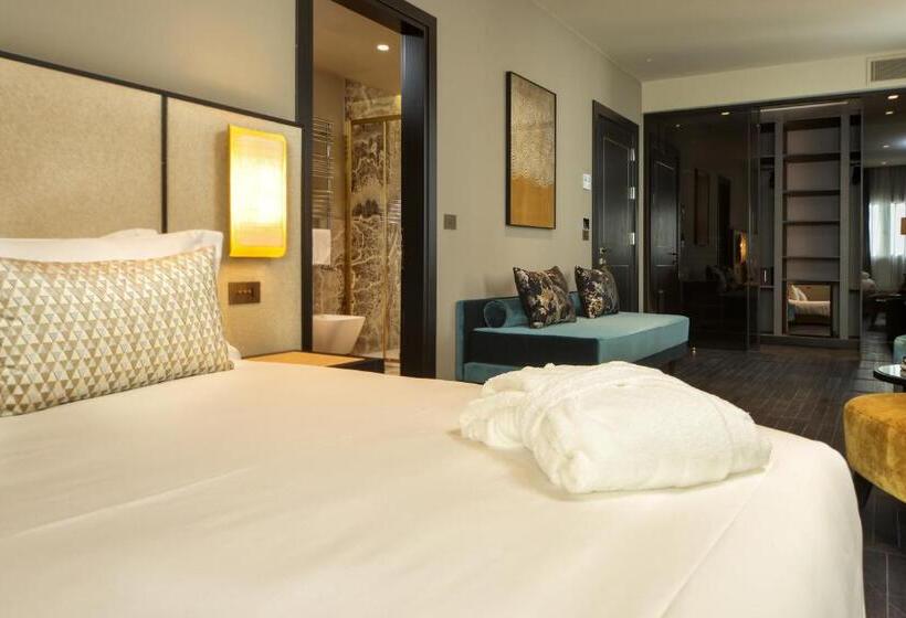 غرفة ديلوكس ثلاثية, U-Visionary Venezia Hotel