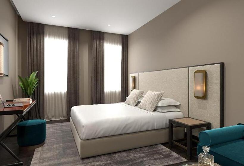 جناح جونيور, U-Visionary Venezia Hotel