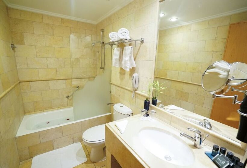 Chambre Economy, Ambassador