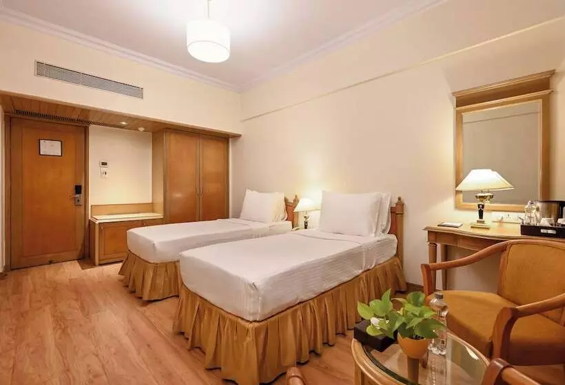 デラックスルーム, Fariyas Hotel Mumbai , Colaba