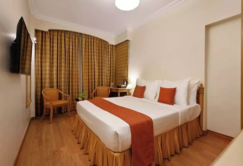 スーペリアールーム, Fariyas Hotel Mumbai , Colaba