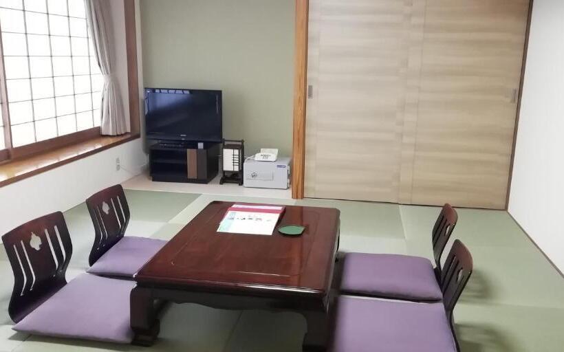 غرفة قياسية, Kagetsuen