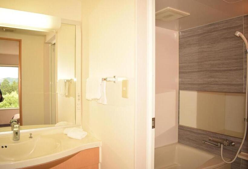 غرفة قياسية مطلّة علي الحديقة, Kagetsuen