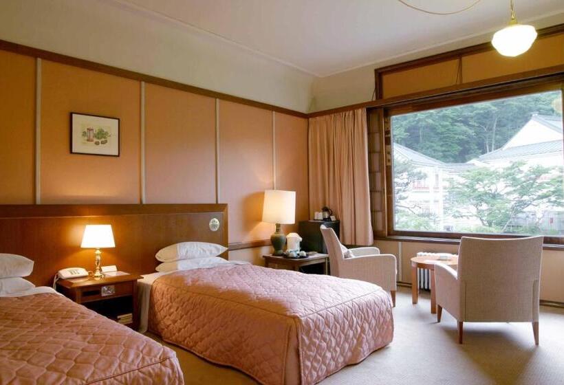 غرفة ديلوكس, Nikko Kanaya