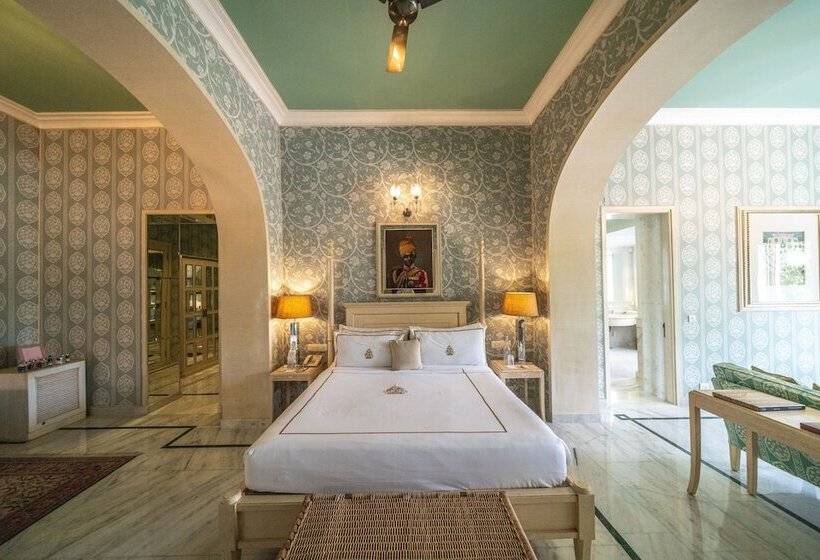 スイート, Rajmahal Palace Raas