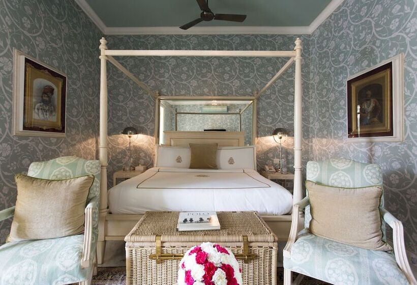 スイート, Rajmahal Palace Raas