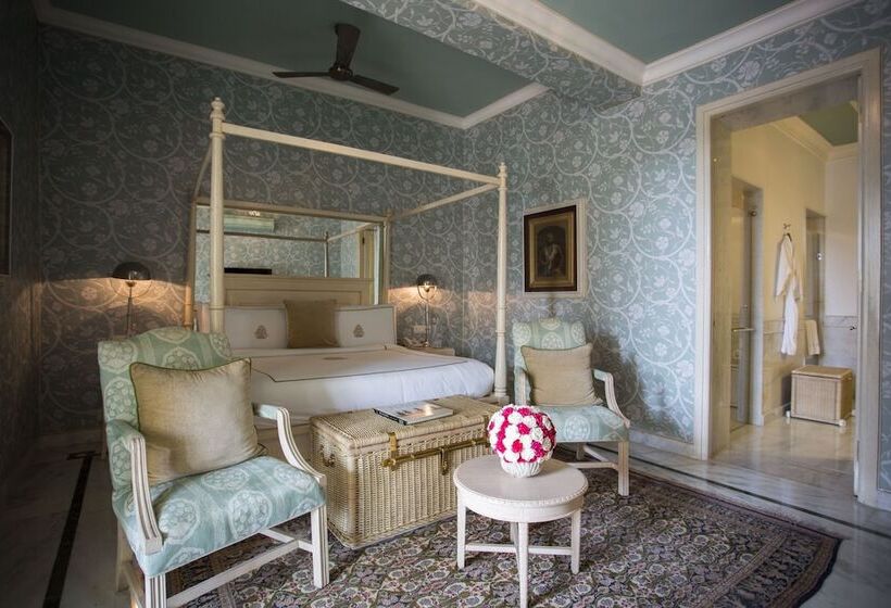 スイート, Rajmahal Palace Raas