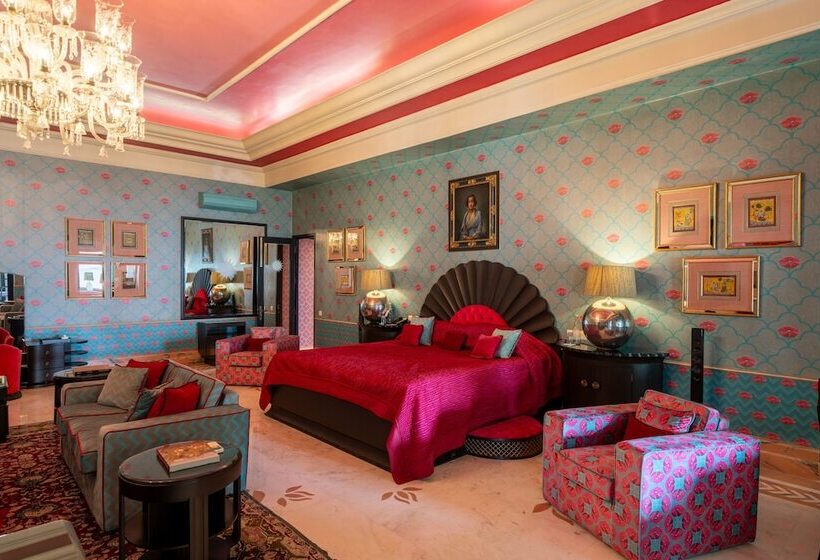 スイート, Rajmahal Palace Raas