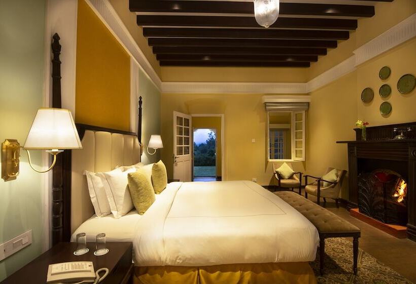 수피리어 룸, Savoy  Ihcl Seleqtions