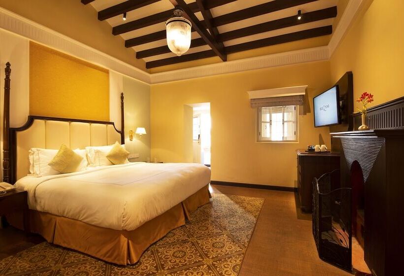 수피리어 룸, Savoy  Ihcl Seleqtions