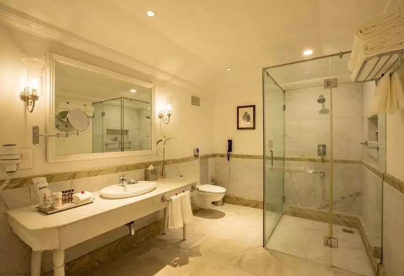 اتاق لوکس, Savoy  Ihcl Seleqtions
