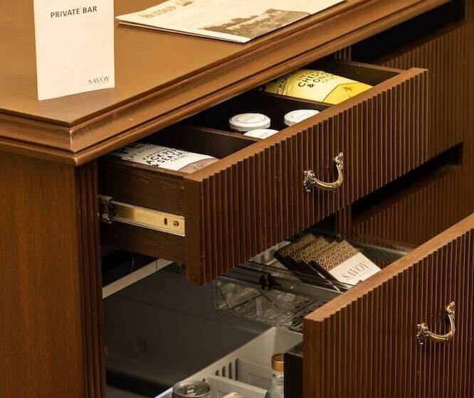 디럭스 룸, Savoy  Ihcl Seleqtions