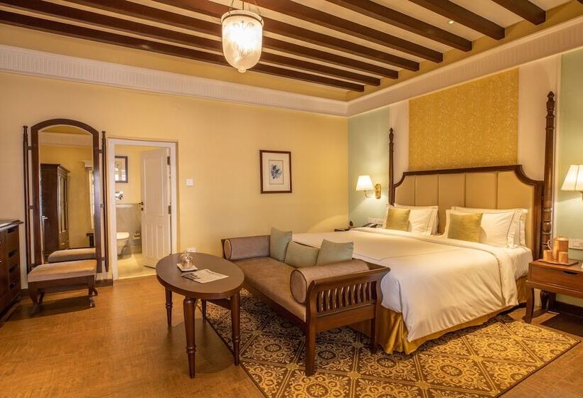 디럭스 룸, Savoy  Ihcl Seleqtions