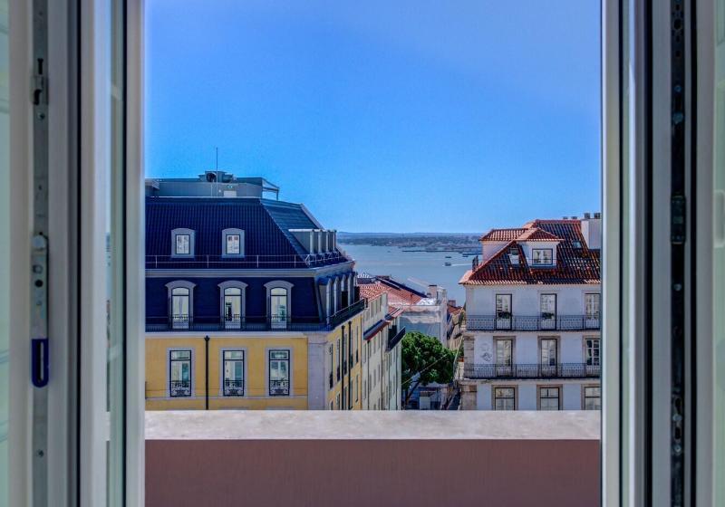 Номер Премиум, Sheraton Okinawa Sunmarina Resort