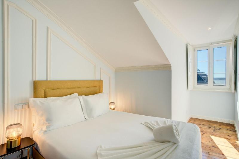 Номер Премиум, Sheraton Okinawa Sunmarina Resort