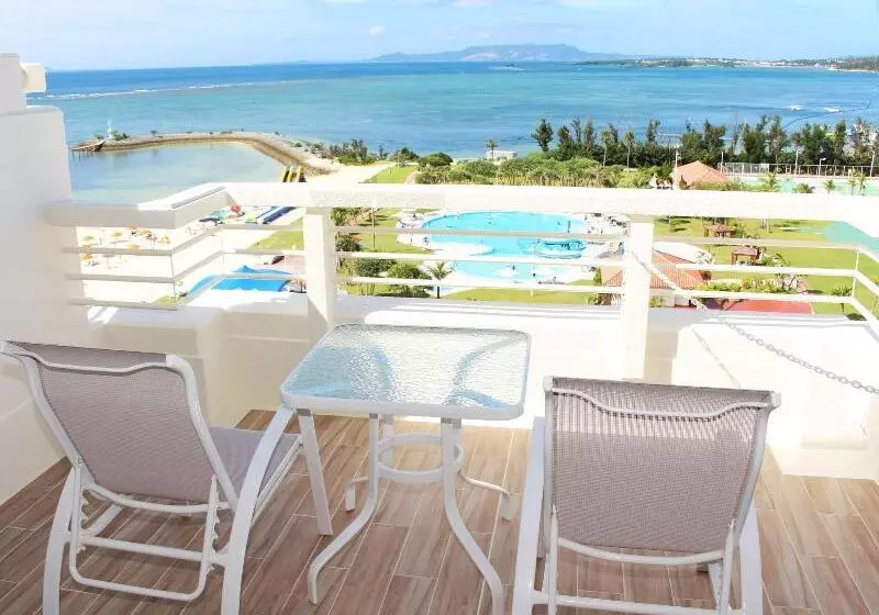 オーシャンビュースタンダードルーム, Sheraton Okinawa Sunmarina Resort