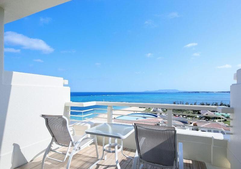 Стандартный Номер Кровать Кинг, Sheraton Okinawa Sunmarina Resort