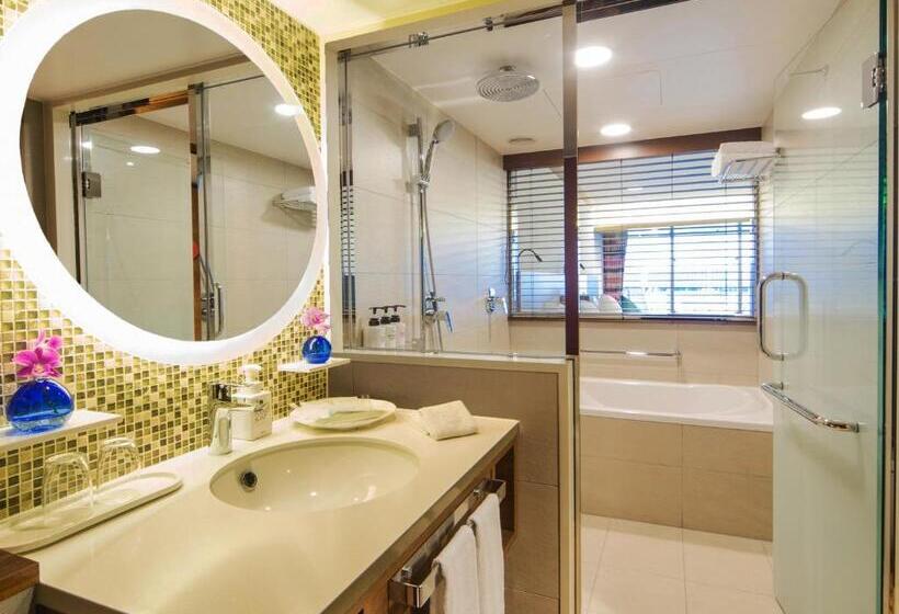 Номер Дюплекс, Sheraton Okinawa Sunmarina Resort