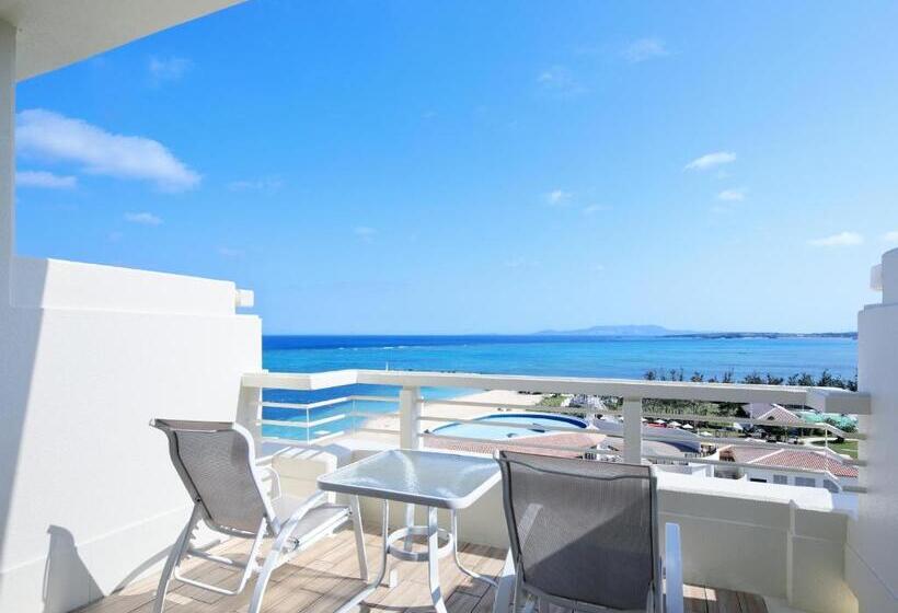 Номер Дюплекс, Sheraton Okinawa Sunmarina Resort