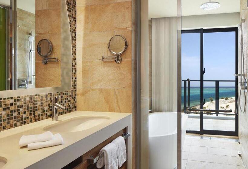 Стандартный Номер Кровать Кинг, Sheraton Okinawa Sunmarina Resort