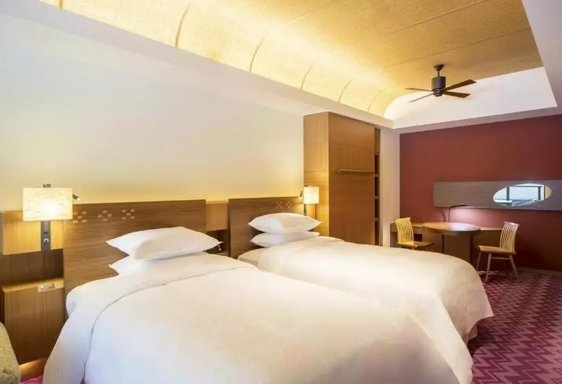 庭の見えるプレミアムルーム, Sheraton Okinawa Sunmarina Resort