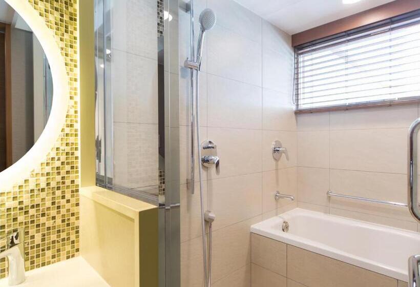 Номер Стандарт с Балконом, Sheraton Okinawa Sunmarina Resort