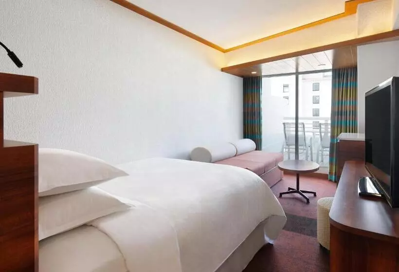 バルコニー付きスタンダードルーム, Sheraton Okinawa Sunmarina Resort