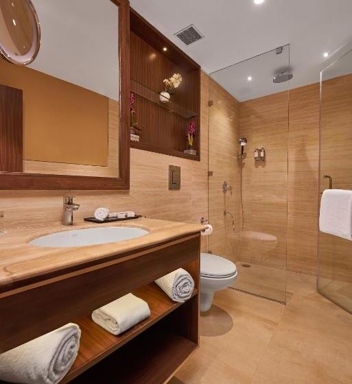 스위트, Southern Star Bangalore