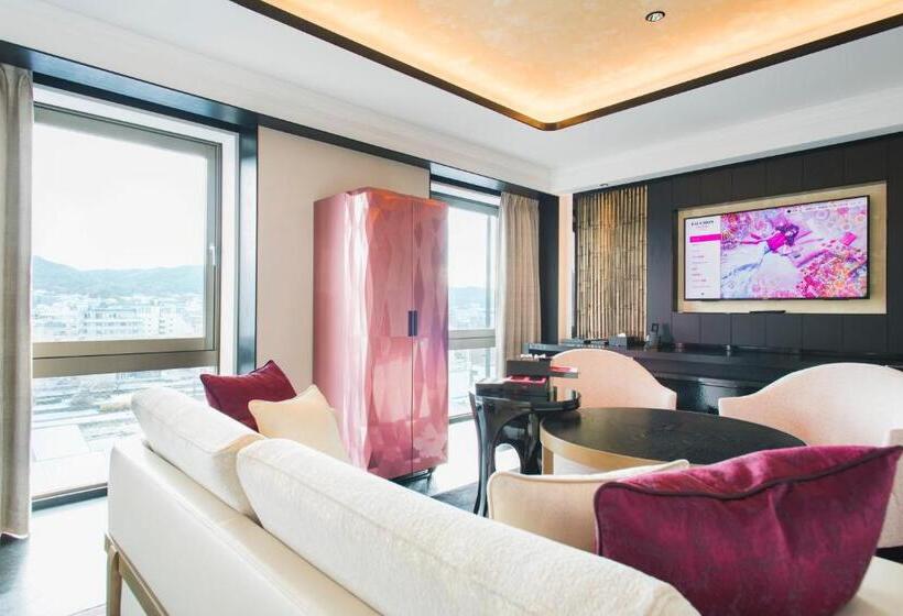 Номер Deluxe Вид на Горы, Fauchon Hotel Kyoto   A Member Of The Leading Hotels Of The World