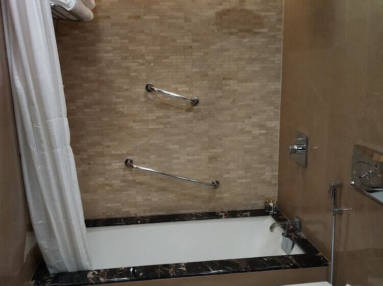 سوییت لوکس, Taj Bengal