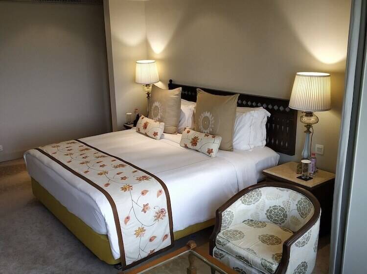 سوییت لوکس, Taj Bengal