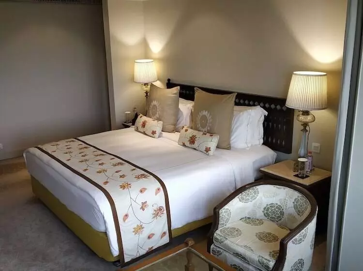 Suite Deluxe, Taj Bengal