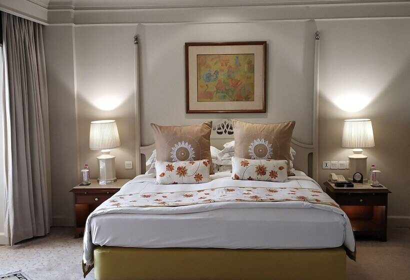 سوییت لوکس, Taj Bengal