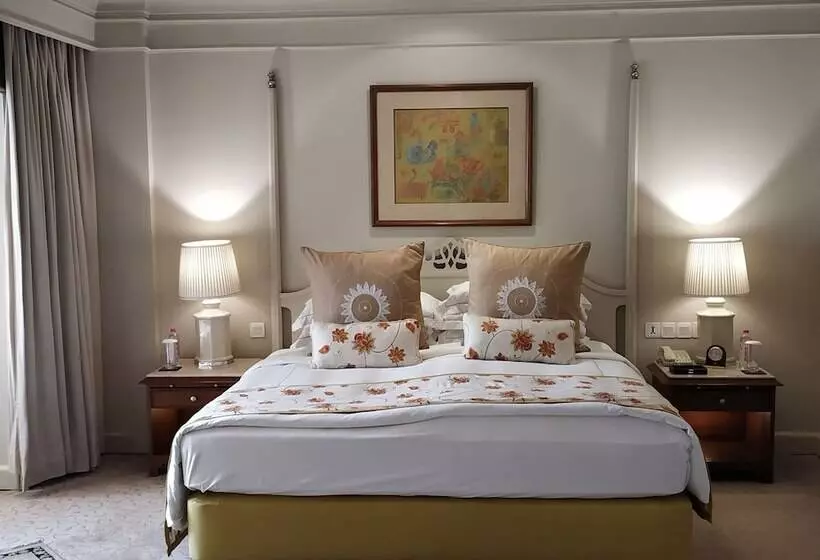Suite Deluxe, Taj Bengal