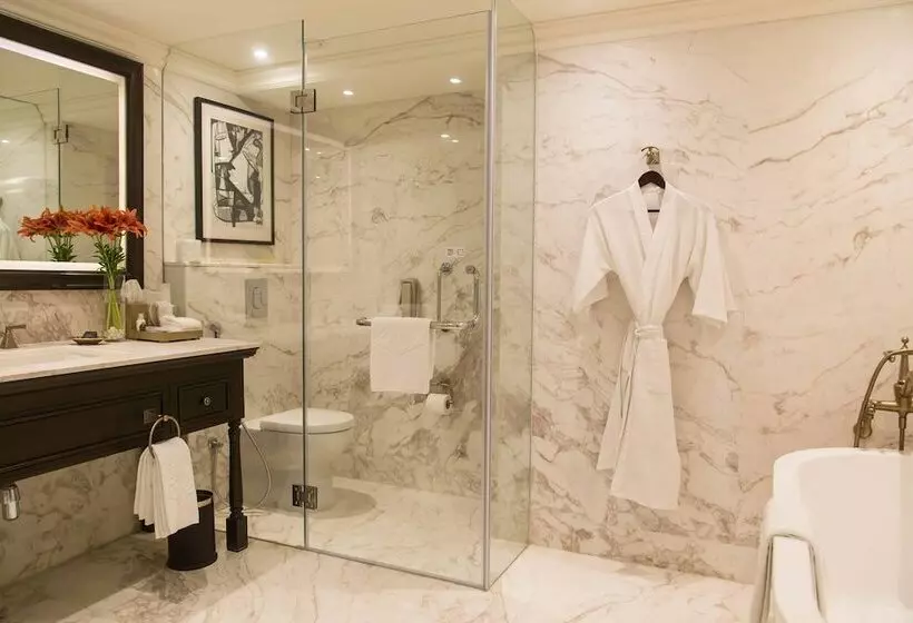 Suite Deluxe, Taj Bengal