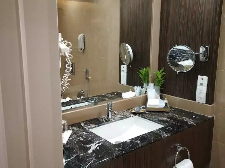 Chambre Club, Taj Bengal