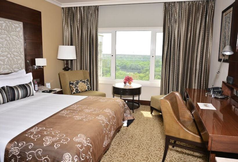 غرفة كلوب, Taj Palace, New Delhi