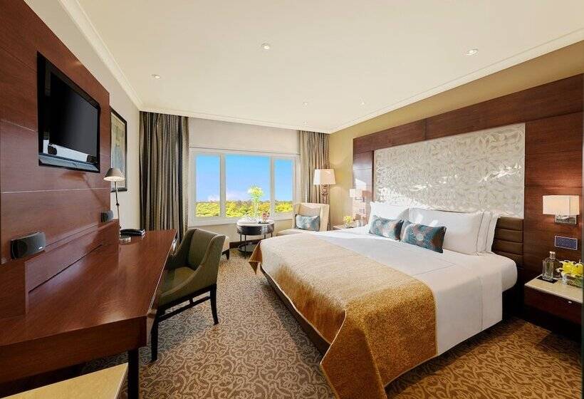 غرفة كلوب, Taj Palace, New Delhi