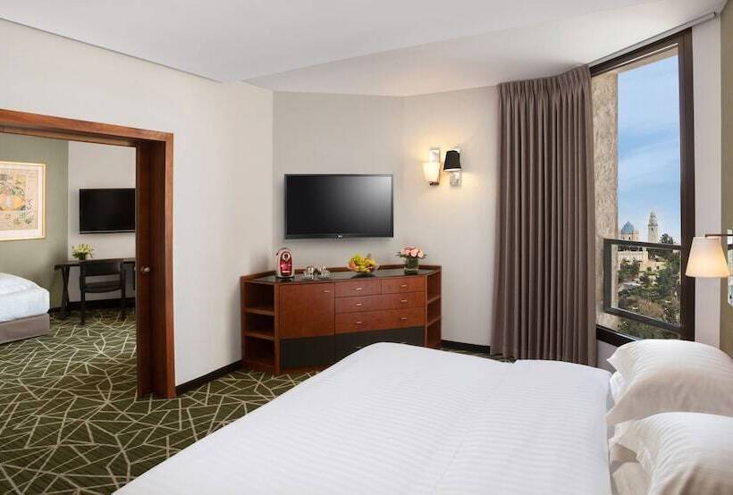 סוויטה משפחתית, The Inbal Jerusalem